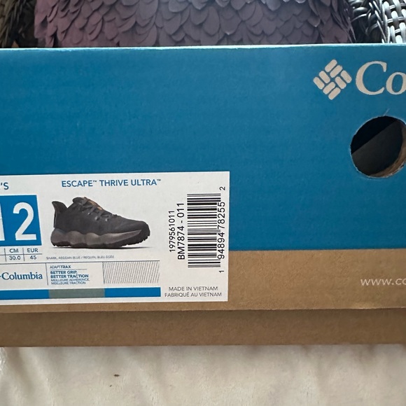 Columbia shoes - Picture 8 of 8